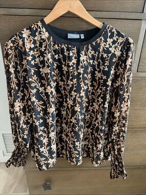 B Young - Black Floral Long-Sleeve Blouse with Smocked Cuffs
